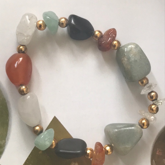 Multi crystal Bracelet - Picture 2 of 2